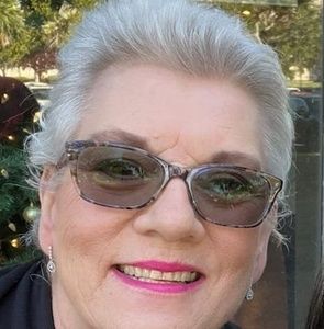 Meet your Posher, Sandy